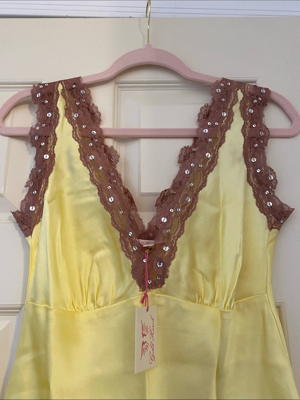 NWT Gold Hawk Sunshine Yellow and Brown Sequin Tank Top - Picture 3 of 9